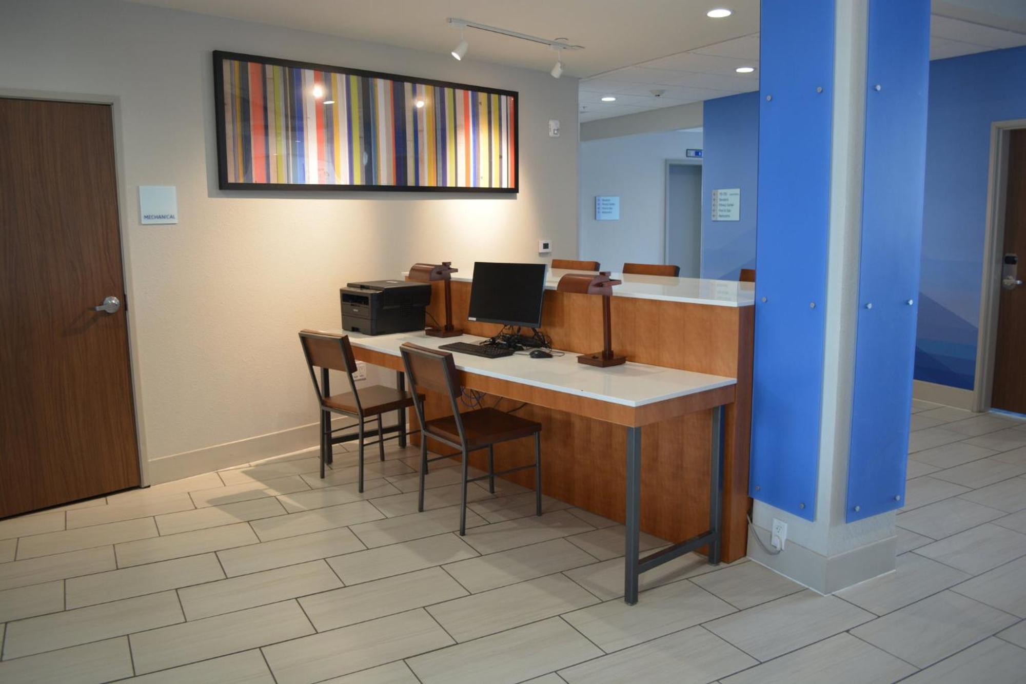 Holiday Inn Express & Suites Liberal Luaran gambar