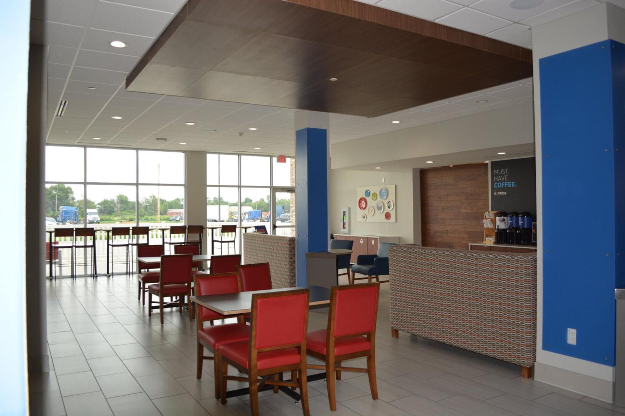 Holiday Inn Express & Suites Liberal Luaran gambar