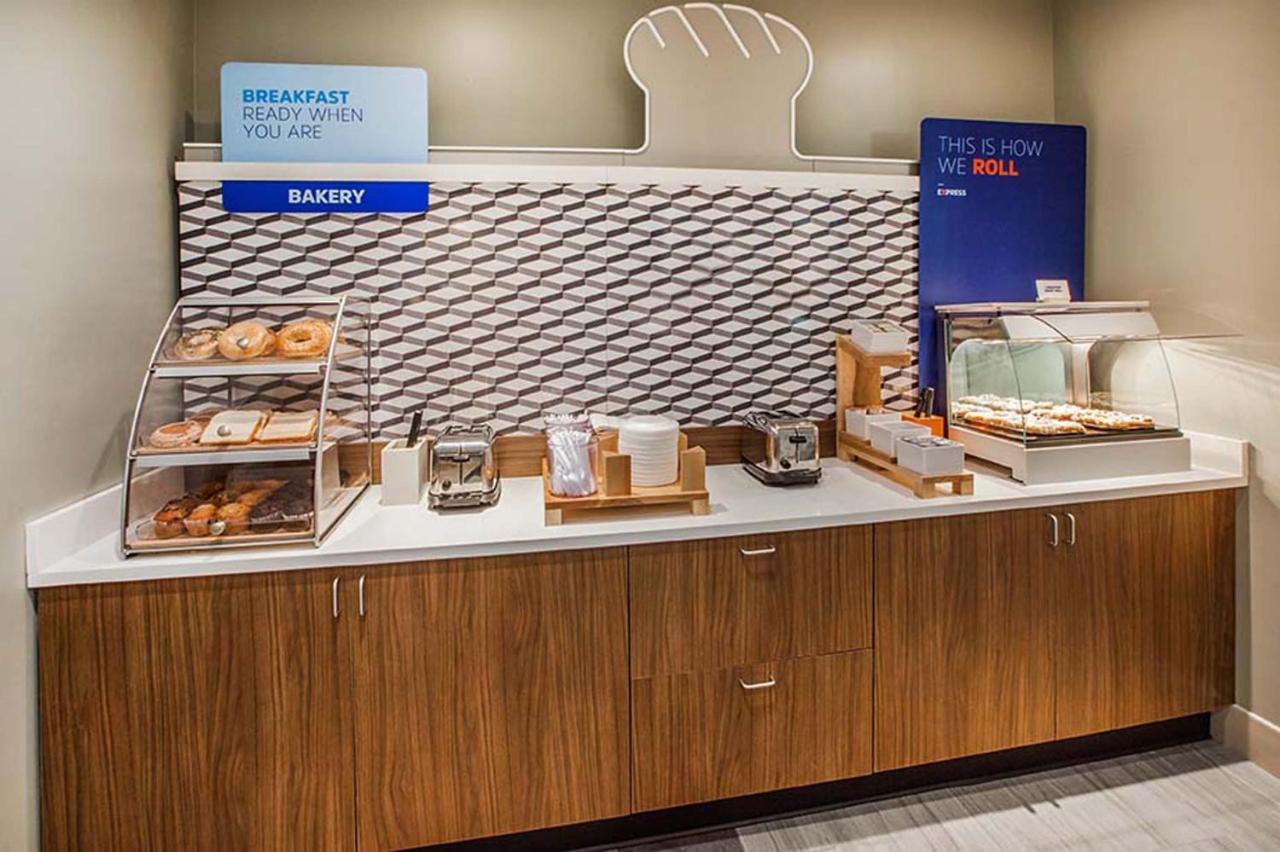 Holiday Inn Express & Suites Liberal Luaran gambar